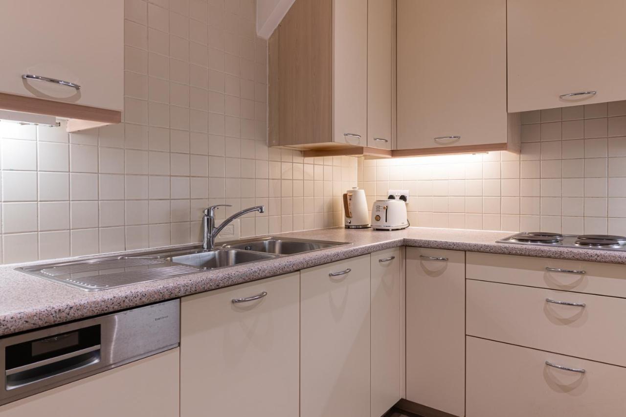 New 3bed With Air Con In Chelsea * Londra